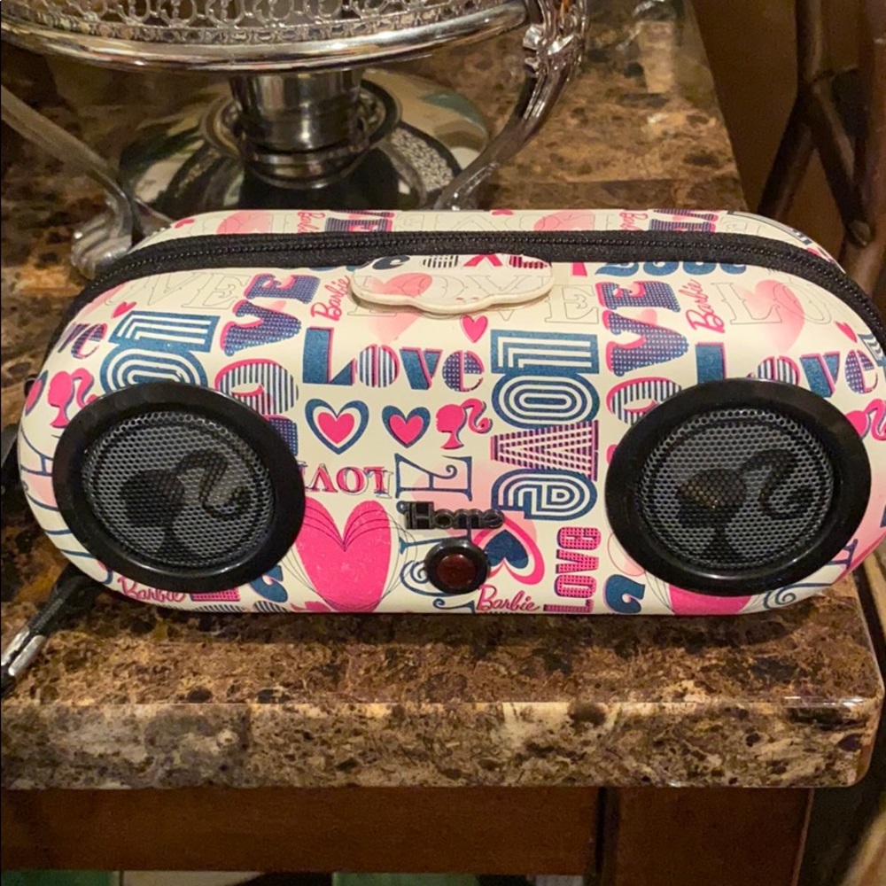 Mini portable speaker